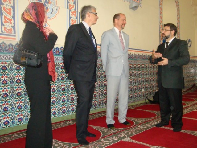 Зам.посланика на САЩ посети софийската джамия „Баня Баши” 